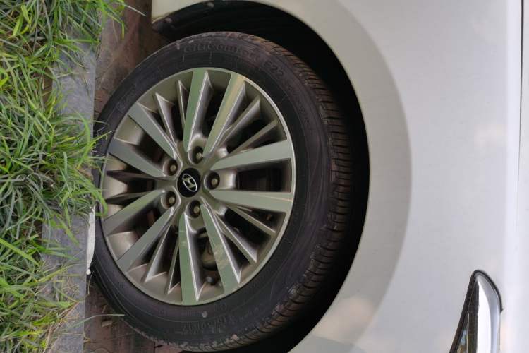 Used Hyundai Mistra 2017 1.6T Automatic Smart GLS China V Standard Right Front Wheel Hub