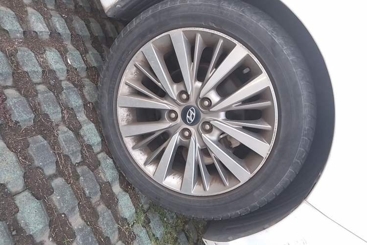 Used Hyundai Mistra 2017 1.8L Automatic Smart GLS China V Standard Right Front Wheel Hub