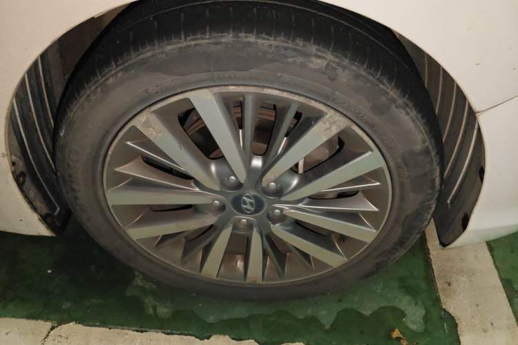 Used Hyundai Mistra 2017 1.8L Automatic Smart GLS China V Standard Right Front Wheel Hub