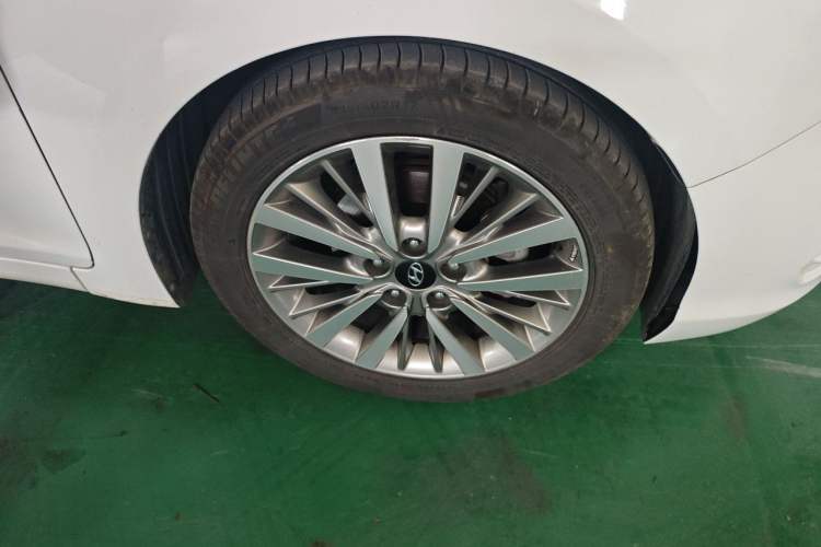 Used Hyundai Mistra 2017 1.8L Automatic Smart GLS China V Standard Right Front Wheel Hub