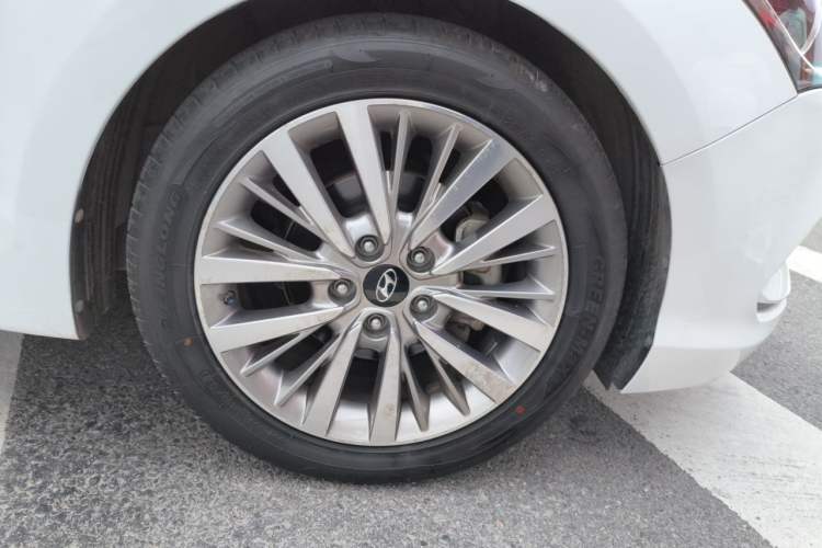 Used Hyundai Mistra 2017 1.8L Automatic Smart GLS China V Standard Right Front Wheel Hub