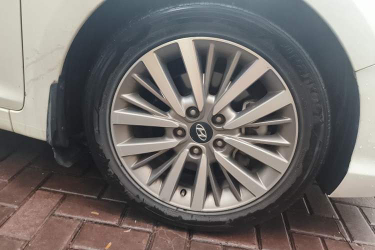 Used Hyundai Mistra 2017 1.6T Automatic Smart GLS China V Standard Right Front Wheel Hub