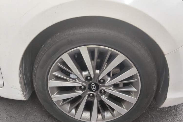 Used Hyundai Mistra 2017 1.8L Automatic Smart GLS China V Standard Right Front Wheel Hub