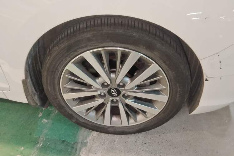 Used Hyundai Mistra 2017 1.8L Automatic Smart GLS China V Standard Right Front Wheel Hub