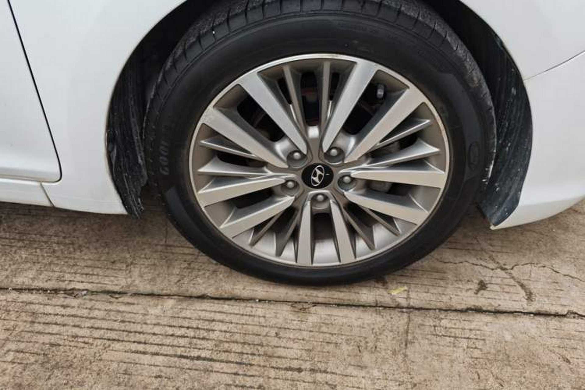 Used Hyundai Mistra 2017 1.8L Automatic Smart GLS China V Standard Right Front Wheel Hub