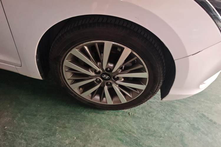 Used Hyundai Mistra 2017 1.8L Automatic Smart GLS China V Standard Right Front Wheel Hub