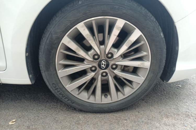 Used Hyundai Mistra 2017 1.6T Automatic Smart GLS China V Standard Right Front Wheel Hub