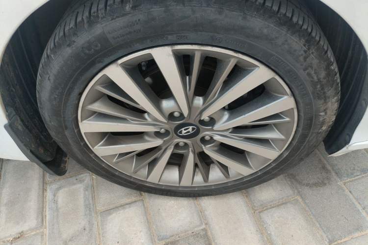 Used Hyundai Mistra 2017 1.8L Automatic Smart GLS China V Standard Right Front Wheel Hub