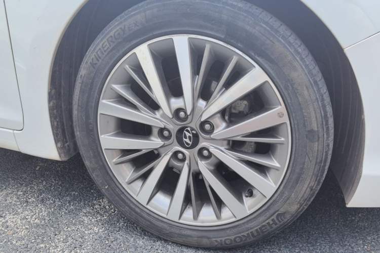 Used Hyundai Mistra 2017 1.8L Automatic Smart GLS China V Standard Right Front Wheel Hub