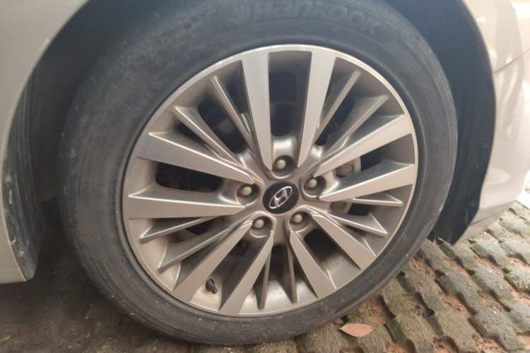 Used Hyundai Mistra 2017 1.8L Automatic Smart GLS China V Standard Right Front Wheel Hub