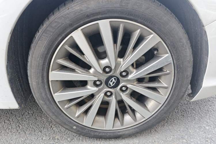 Used Hyundai Mistra 2017 1.8L Automatic Smart GLS China V Standard Right Front Wheel Hub
