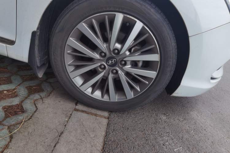 Used Hyundai Mistra 2017 1.8L Automatic Smart GLS China V Standard Right Front Wheel Hub