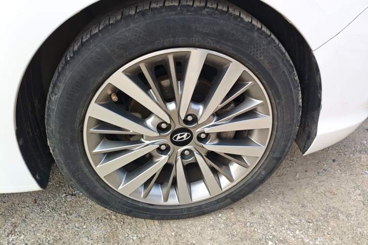 Used Hyundai Mistra 2017 1.8L Automatic Smart GLS China V Standard Right Front Wheel Hub