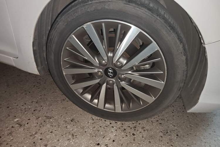Used Hyundai Mistra 2017 1.6T Automatic Smart GLS China V Standard Right Front Wheel Hub