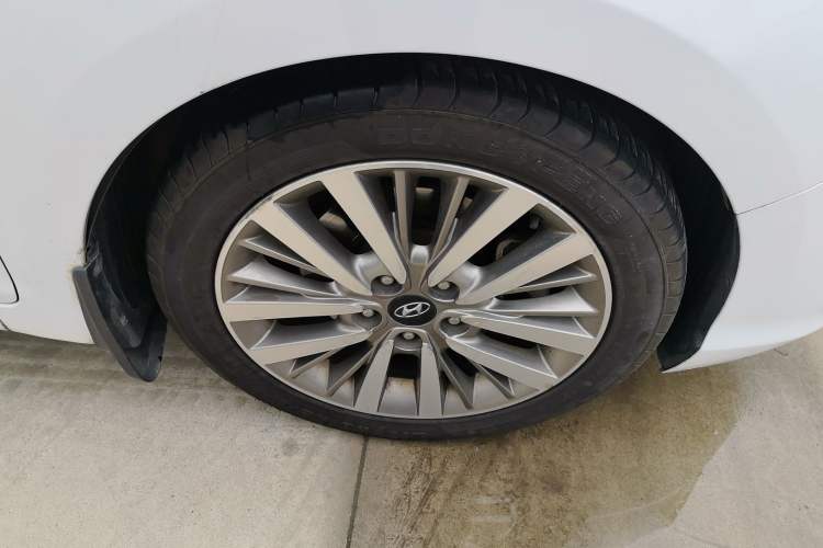 Used Hyundai Mistra 2017 1.6T Automatic Smart GLS China V Standard Right Front Wheel Hub