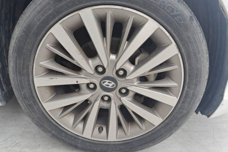 Used Hyundai Mistra 2017 1.8L Automatic Smart GLS China V Standard Right Front Wheel Hub