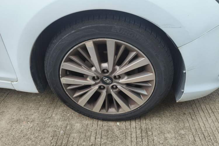 Used Hyundai Mistra 2017 1.8L Automatic Deluxe DLX Model China V Emission Standard Right Front Wheel Hub