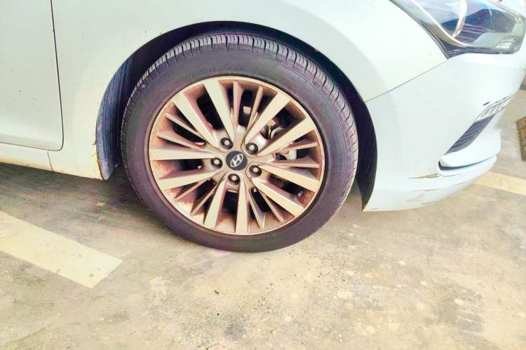 Used Hyundai Mistra 2017 1.8L Automatic Smart GLS China V Standard Right Front Wheel Hub