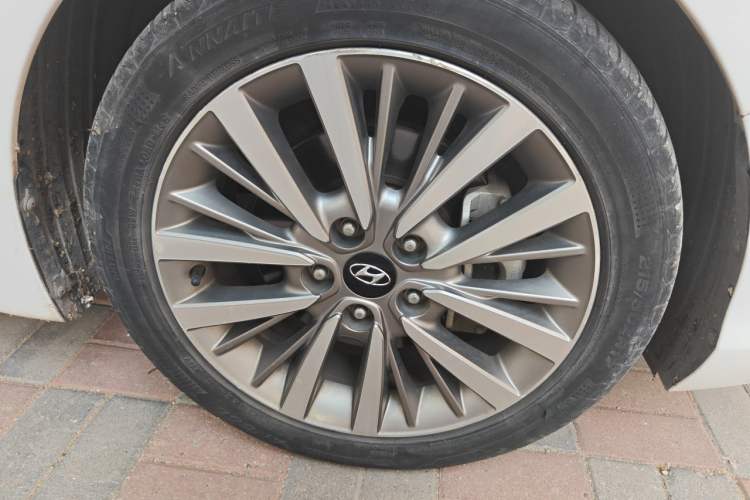 Used Hyundai Mistra 2017 1.6T Automatic Smart GLS China V Standard Right Front Wheel Hub