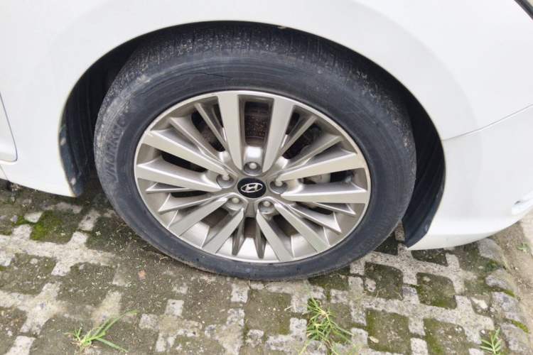 Used Hyundai Mistra 2017 1.8L Automatic Smart GLS China V Standard Right Front Wheel Hub