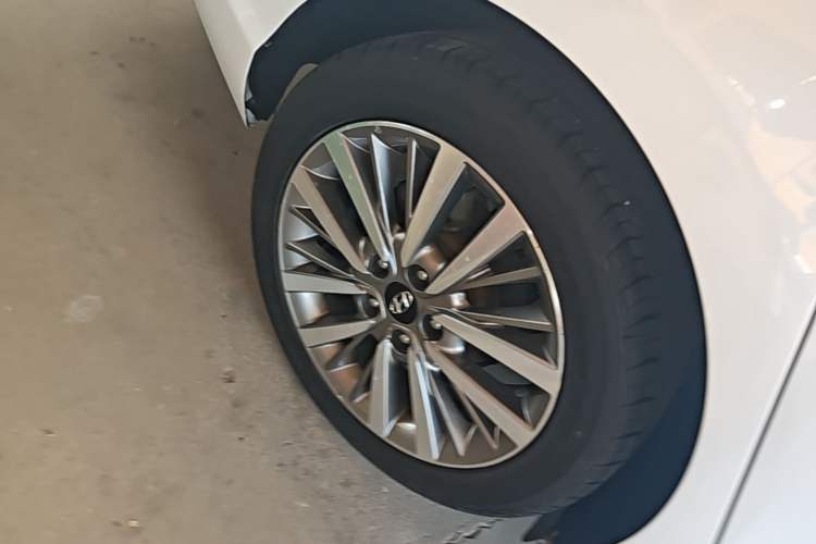 Used Hyundai Mistra 2017 1.8L Automatic Smart GLS China V Standard Right Rear Wheel Hub
