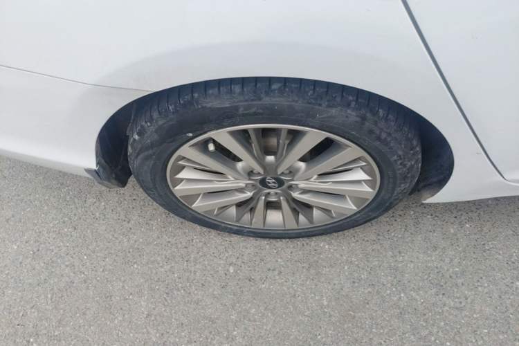Used Hyundai Mistra 2017 1.8L Automatic Smart GLS China V Standard Right Rear Wheel Hub