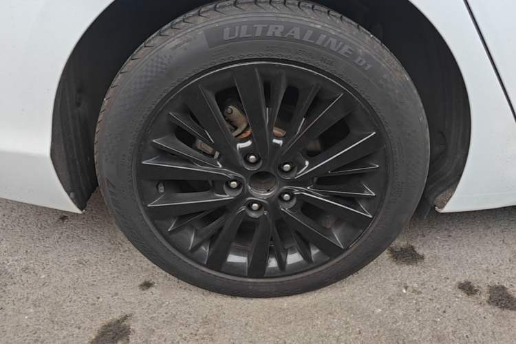 Used Hyundai Mistra 2017 1.8L Automatic Smart GLS China V Standard Right Rear Wheel Hub