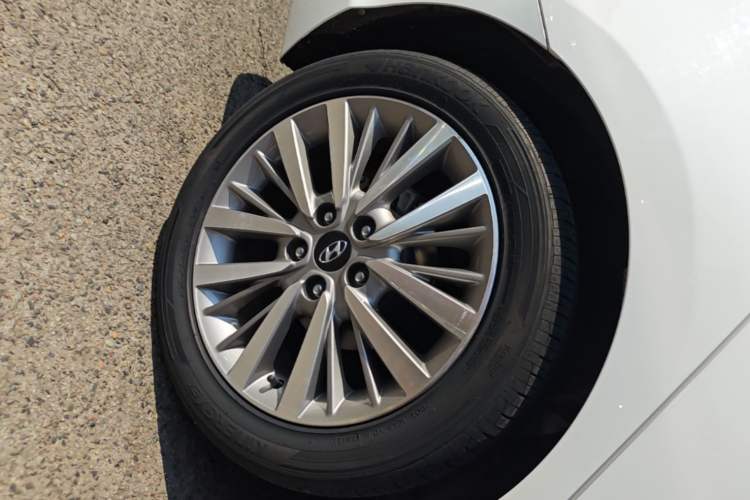 Used Hyundai Mistra 2017 1.8L Automatic Smart GLS China V Standard Right Rear Wheel Hub