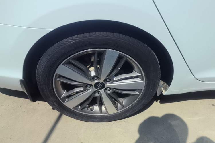 Used Hyundai Mistra 2017 1.6T Automatic Flagship Model TOP China V Emission Standard Right Rear Wheel Hub