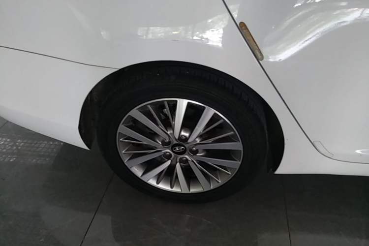 Used Hyundai Mistra 2017 1.8L Automatic Smart GLS China V Standard Right Rear Wheel Hub