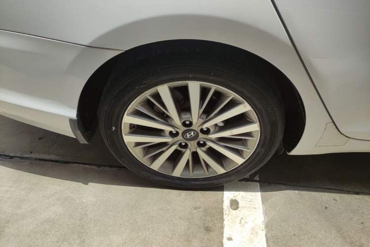 Used Hyundai Mistra 2017 1.8L Automatic Deluxe DLX Model China V Emission Standard Right Rear Wheel Hub
