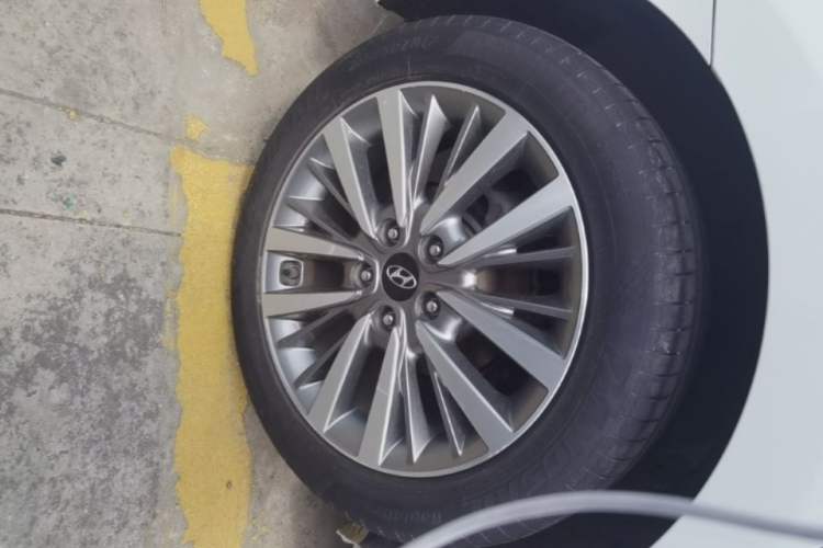 Used Hyundai Mistra 2017 1.8L Automatic Smart GLS China V Standard Right Rear Wheel Hub