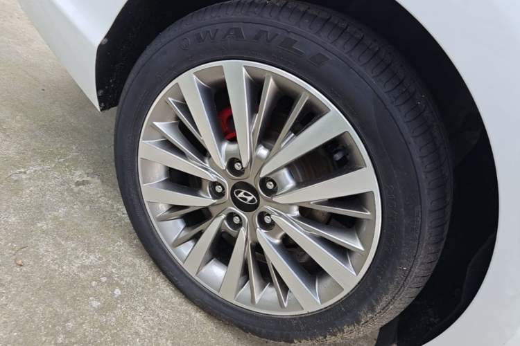 Used Hyundai Mistra 2017 1.6T Automatic Smart GLS China V Standard Right Rear Wheel Hub