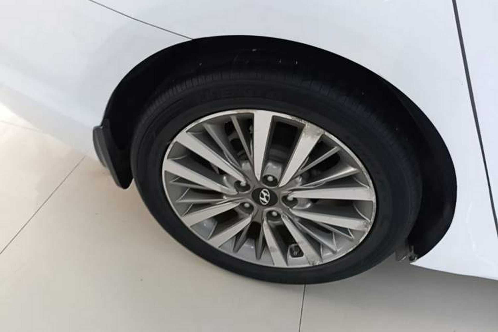 Used Hyundai Mistra 2017 1.8L Automatic Deluxe DLX Model China V Emission Standard Right Rear Wheel Hub