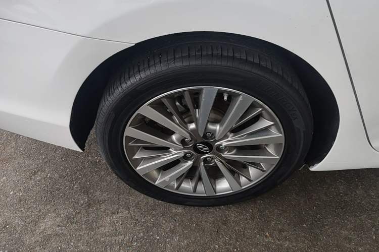 Used Hyundai Mistra 2017 1.8L Automatic Smart GLS China V Standard Right Rear Wheel Hub