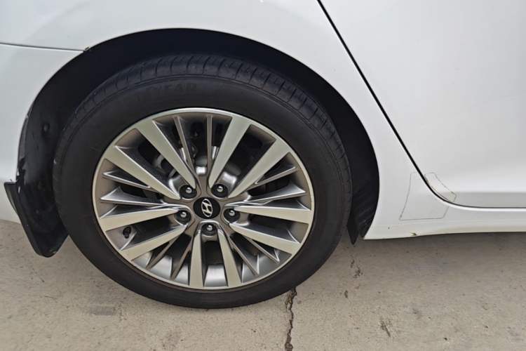 Used Hyundai Mistra 2017 1.8L Automatic Smart GLS China V Standard Right Rear Wheel Hub