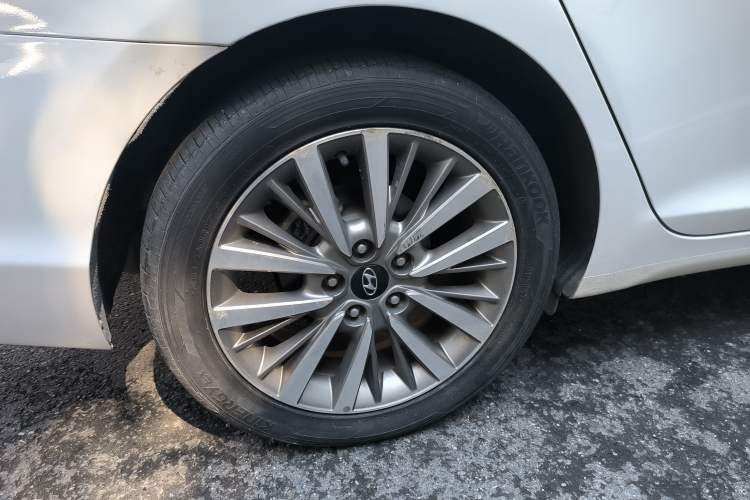 Used Hyundai Mistra 2017 1.8L Automatic Smart GLS China V Standard Right Rear Wheel Hub