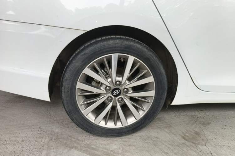 Used Hyundai Mistra 2017 1.8L Automatic Smart GLS China V Standard Right Rear Wheel Hub