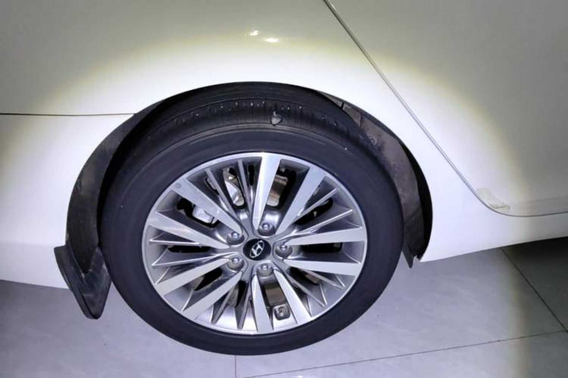 Used Hyundai Mistra 2017 1.8L Automatic Deluxe DLX Model China V Emission Standard Right Rear Wheel Hub