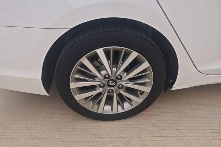 Used Hyundai Mistra 2017 1.8L Automatic Deluxe DLX Model China V Emission Standard Right Rear Wheel Hub