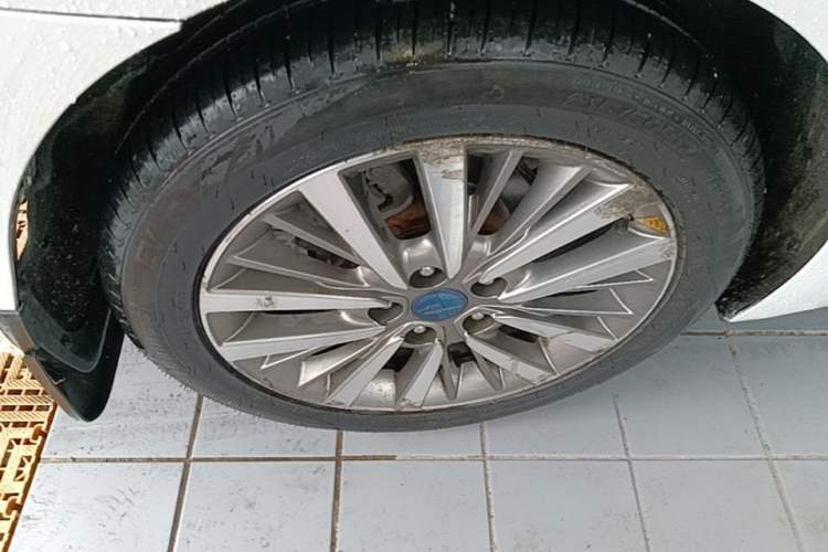 Used Hyundai Mistra 2017 1.8L Automatic Smart GLS China V Standard Right Rear Wheel Hub