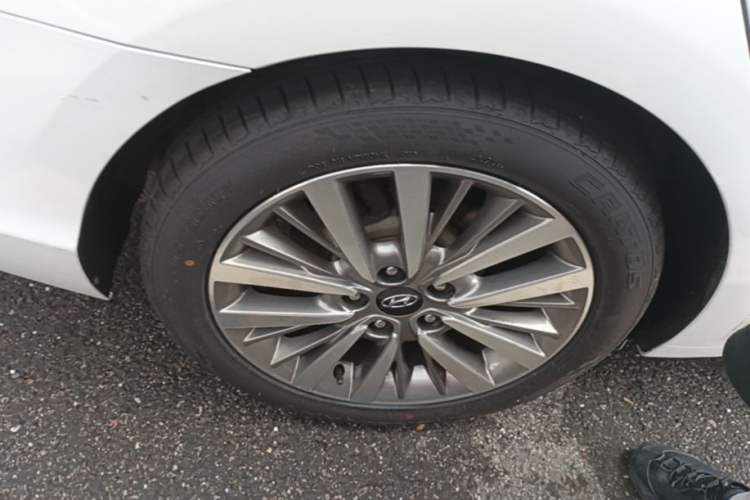 Used Hyundai Mistra 2017 1.8L Automatic Smart GLS China V Standard Right Rear Wheel Hub
