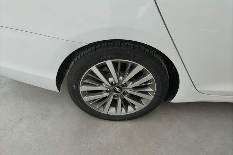 Used Hyundai Mistra 2017 1.8L Automatic Smart GLS China V Standard Right Rear Wheel Hub