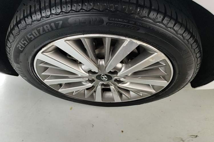 Used Hyundai Mistra 2017 1.8L Automatic Smart GLS China V Standard Right Rear Wheel Hub