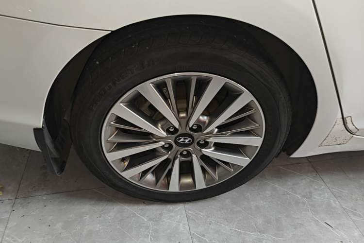 Used Hyundai Mistra 2017 1.8L Automatic Smart GLS China V Standard Right Rear Wheel Hub