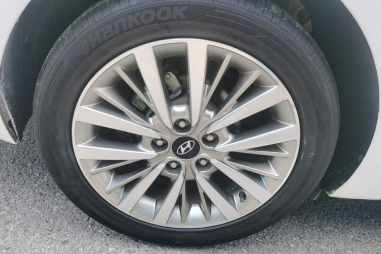 Used Hyundai Mistra 2017 1.8L Automatic Smart GLS China V Standard Right Rear Wheel Hub