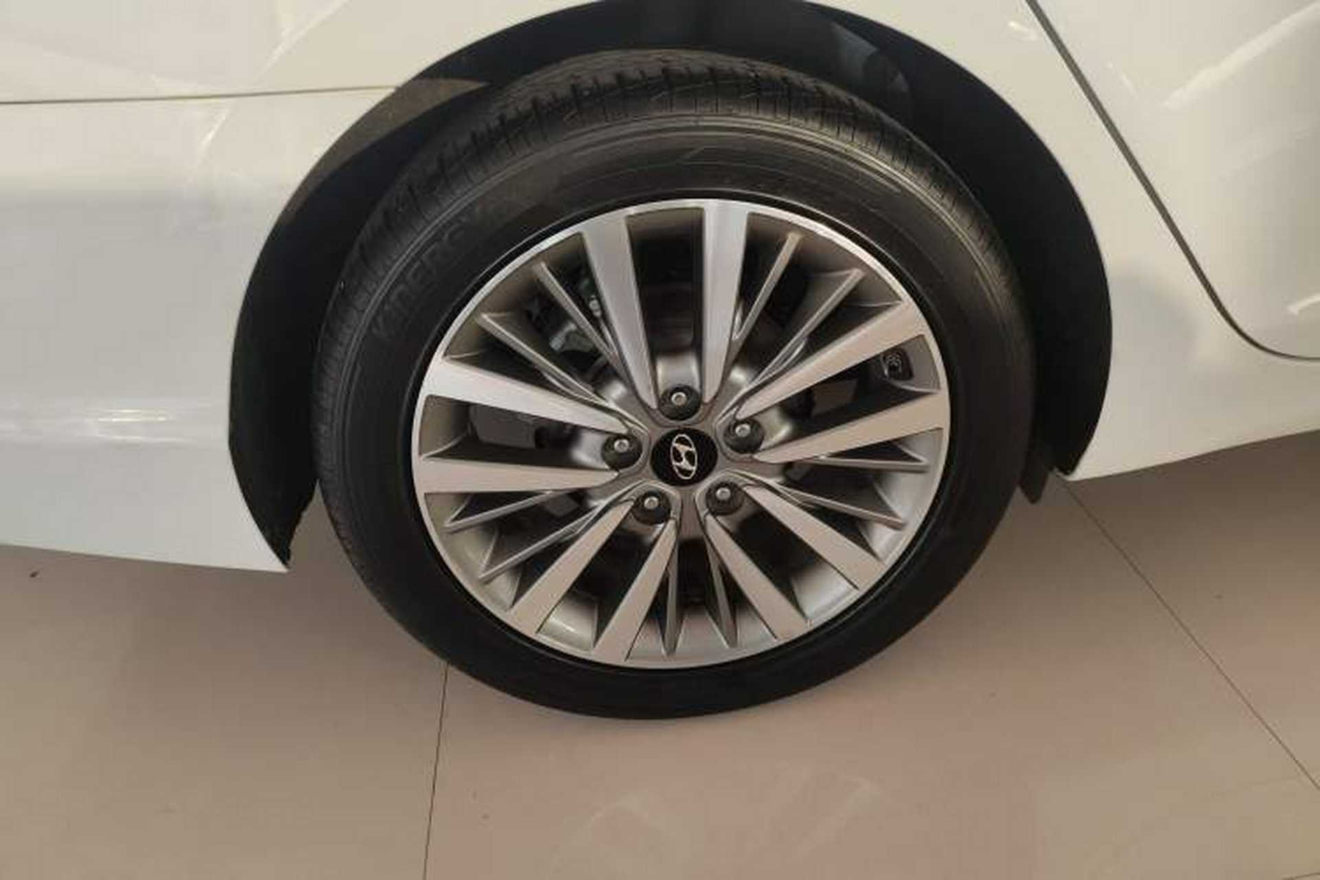 Used Hyundai Mistra 2017 1.8L Automatic Smart GLS China V Standard Right Rear Wheel Hub