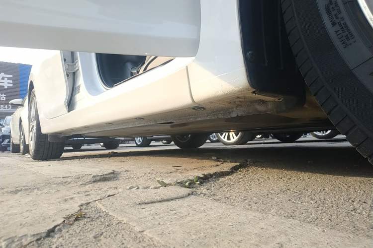 Used Hyundai Mistra 2017 1.8L Automatic Deluxe DLX Model China V Emission Standard Right Side Sill