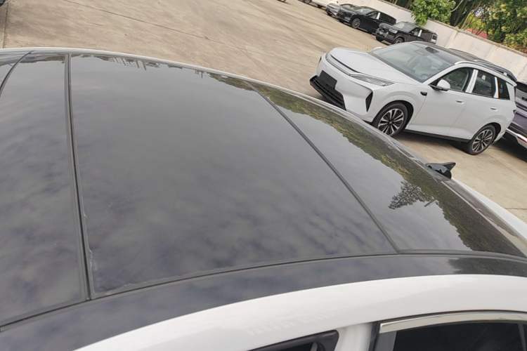 Used Hyundai Mistra 2017 1.8L Automatic Deluxe DLX Model China V Emission Standard Roof