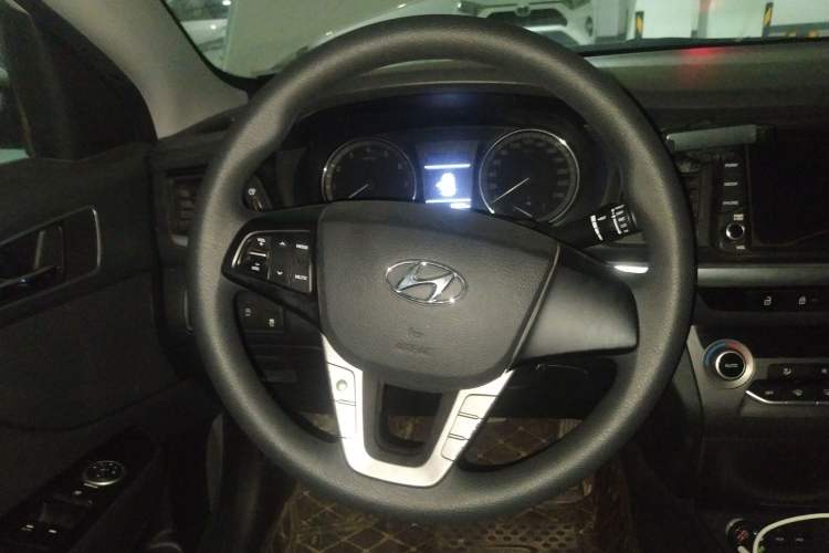 Used Hyundai Mistra 2017 1.8L Automatic Smart GLS China V Standard Steering Wheel